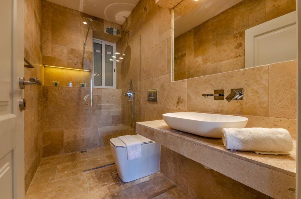 Hygge Holiday Home With Large Communal Pool And Private Hot Tub Шаара Экстерьер фото