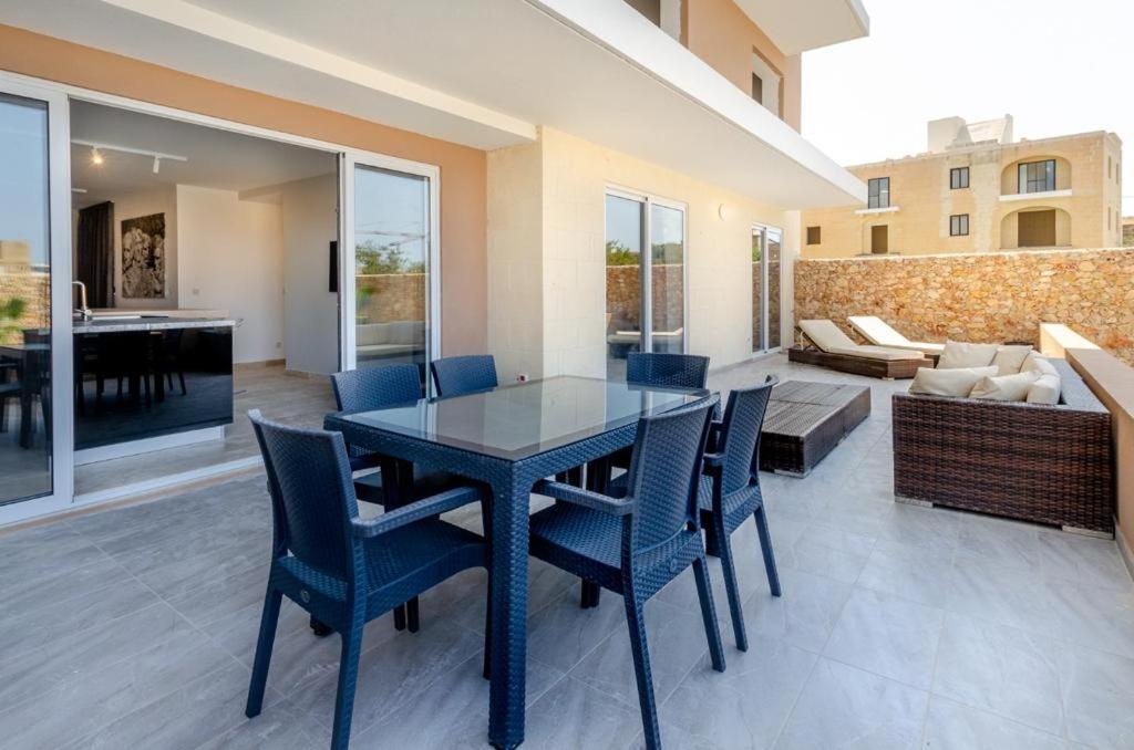 Hygge Holiday Home With Large Communal Pool And Private Hot Tub Шаара Экстерьер фото