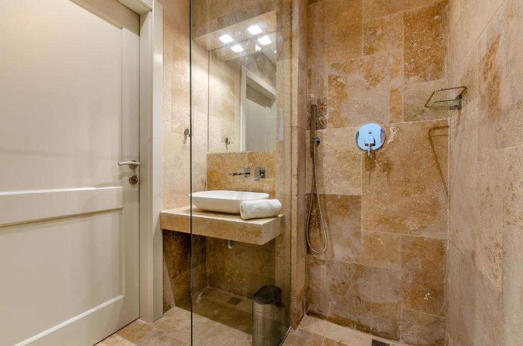Hygge Holiday Home With Large Communal Pool And Private Hot Tub Шаара Экстерьер фото